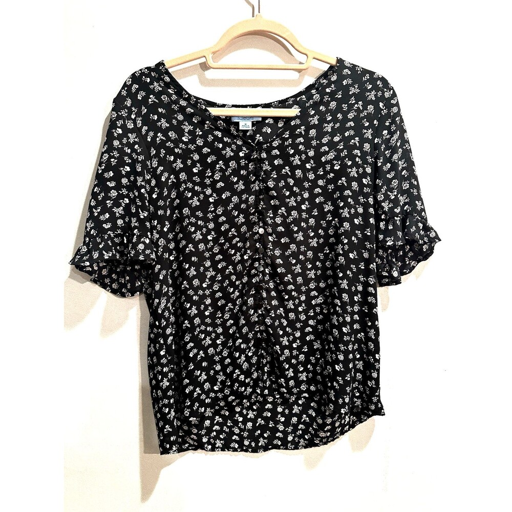 CeCe Womens M Black White Floral Top Spring Cottagecore Cottage Flowers Chic